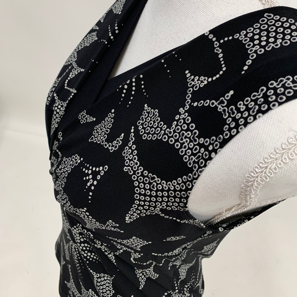 j.t.b. Sleeveless top.